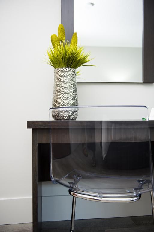 V Hotel & Suites Moncton Ruang foto
