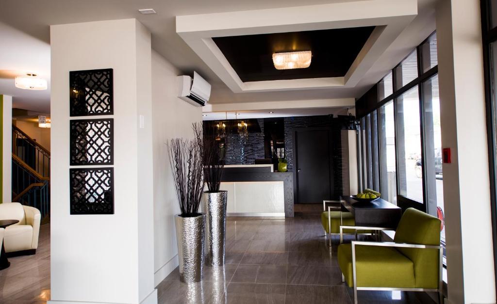 V Hotel & Suites Moncton Bagian luar foto
