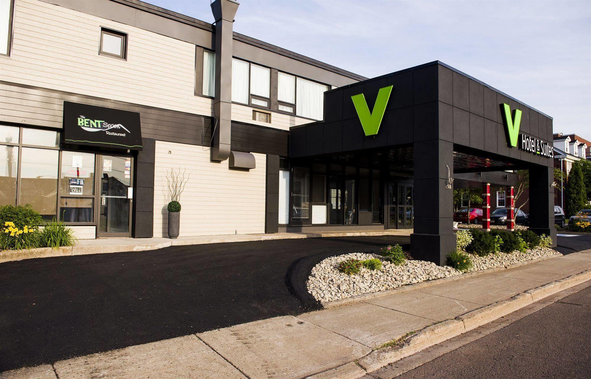 V Hotel & Suites Moncton Bagian luar foto